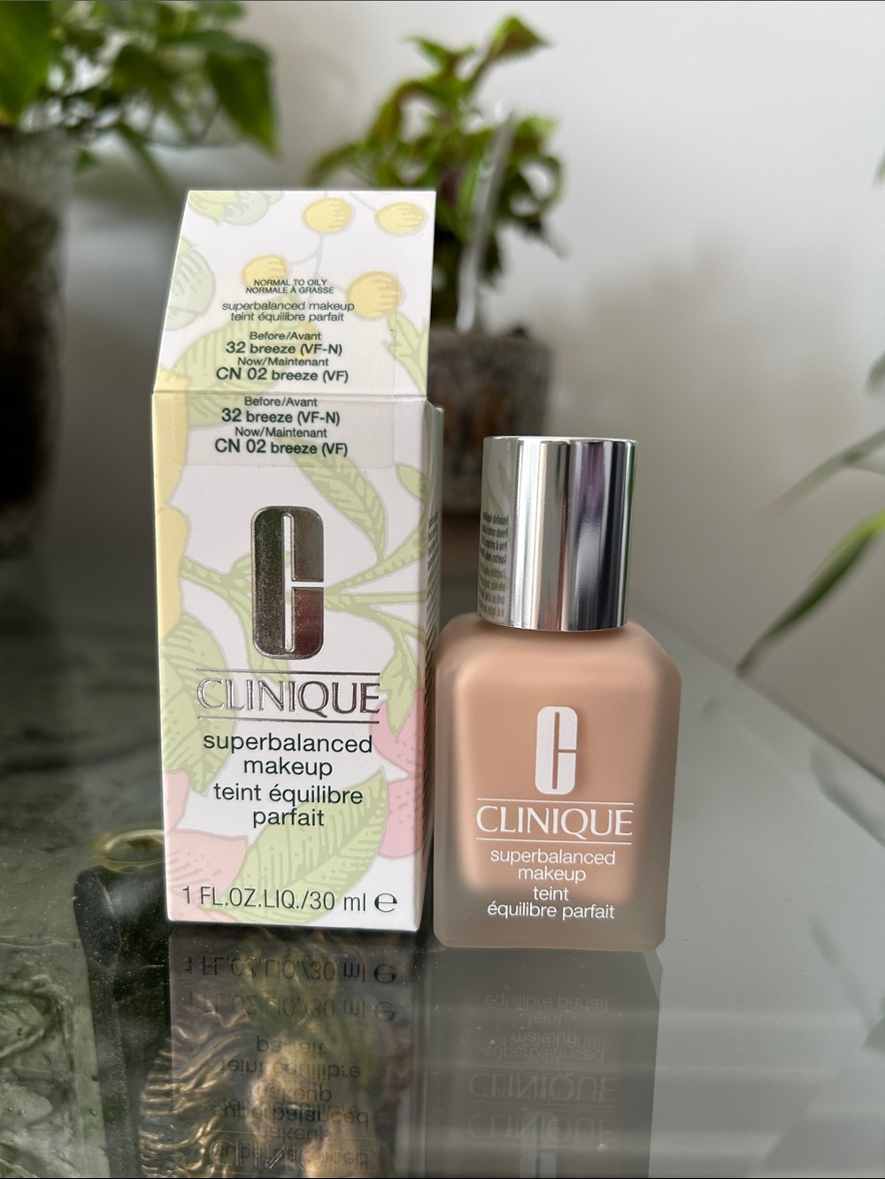 Clinique Superbalanced in CN02 Breeze